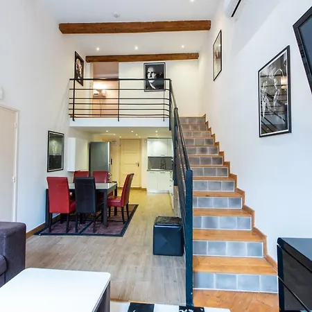 Aparthotel 7eme Art 4*